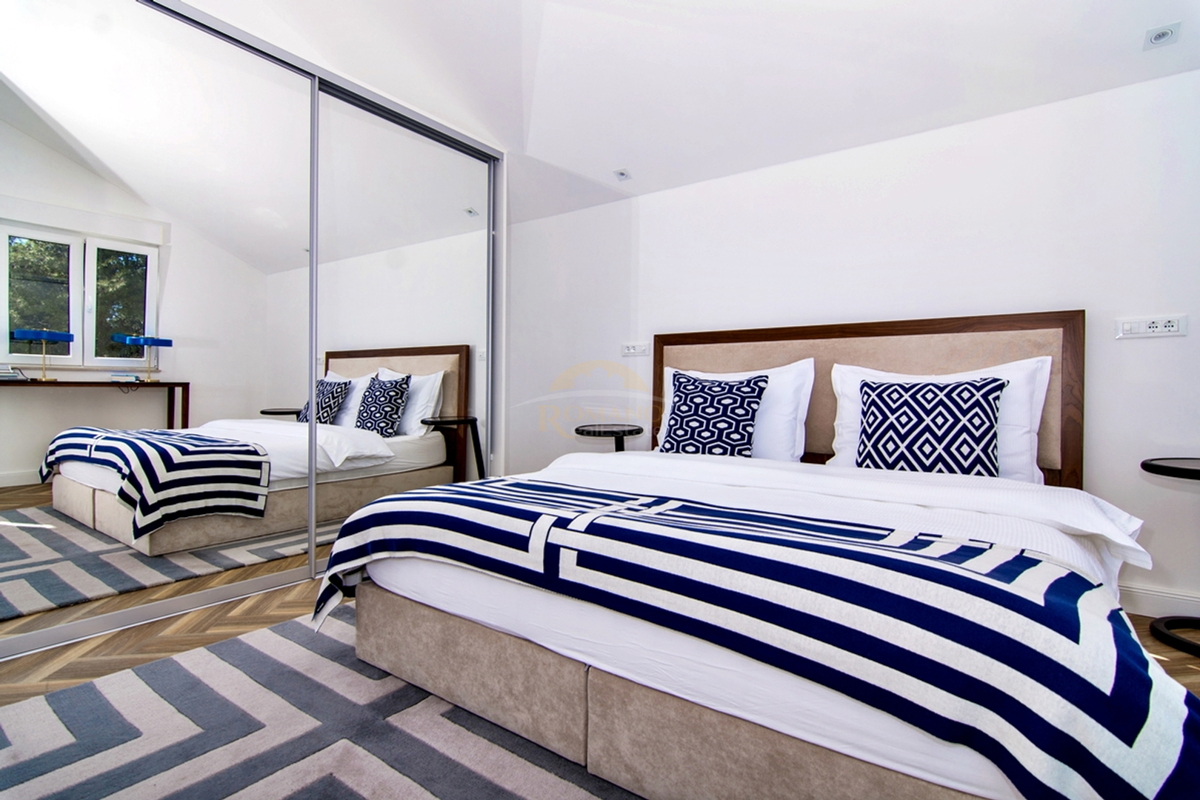 Čudovit penthouse oddaljen le 50 m od morja na otoku Čiovu - 240 m2